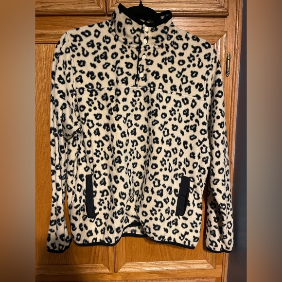Leopard print fleece 1/4 button up pullover - Picture 3 of 5